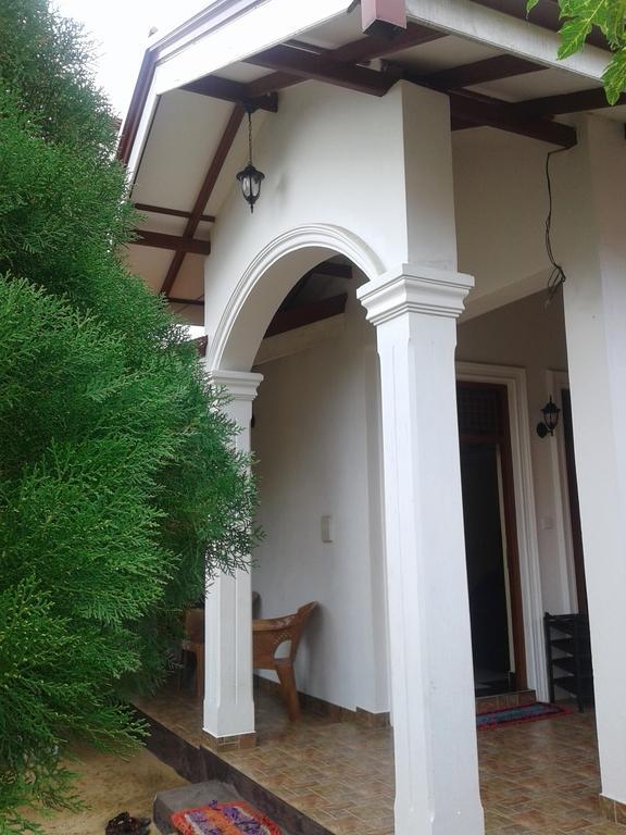 Aurora - Negombo Budget Hostel 외부 사진