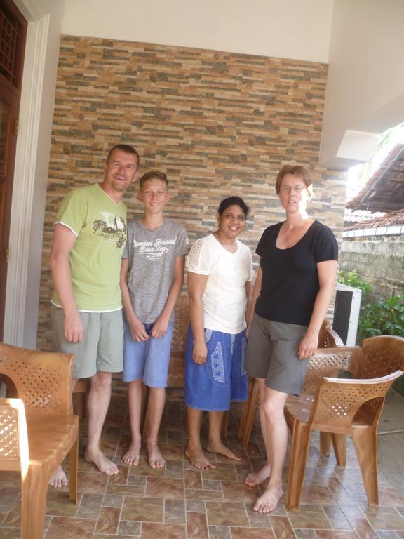 Aurora - Negombo Budget Hostel 외부 사진